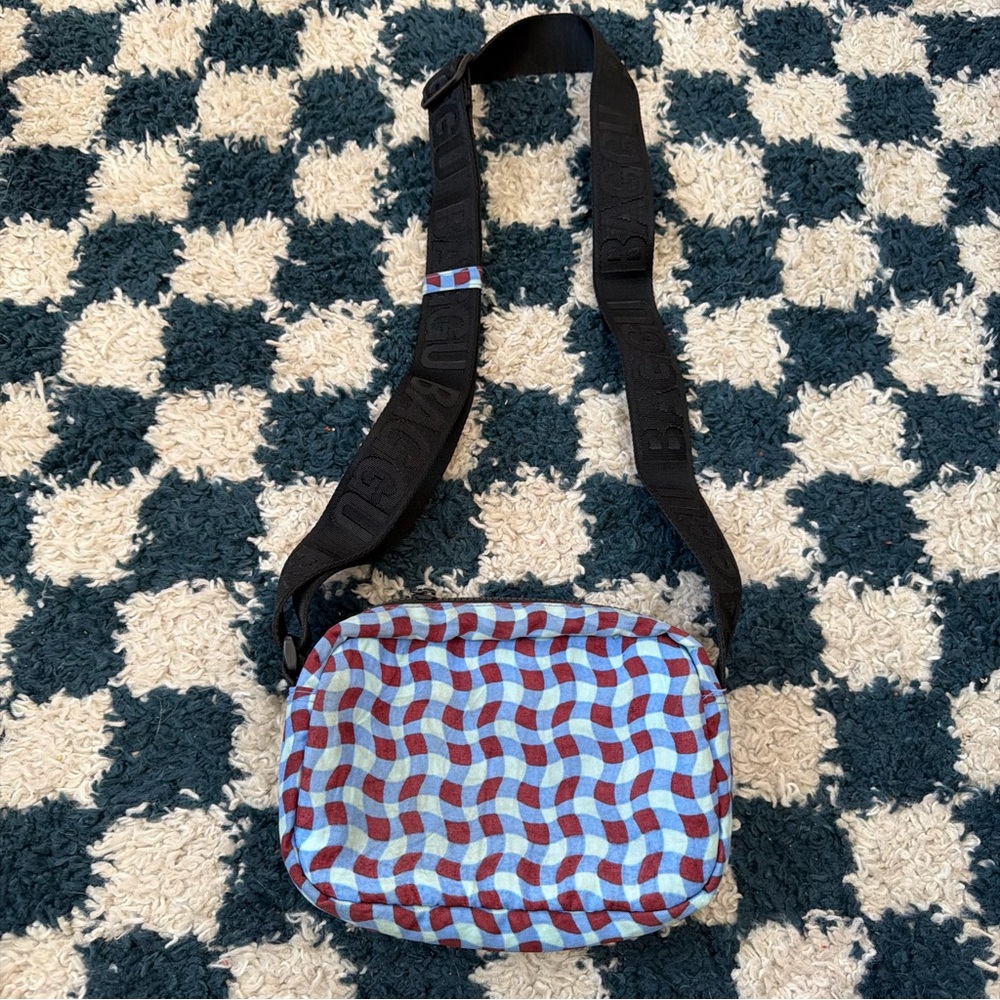 Baggu Wavy Blue Gingham Camera Crossbody - Picture 2 of 8